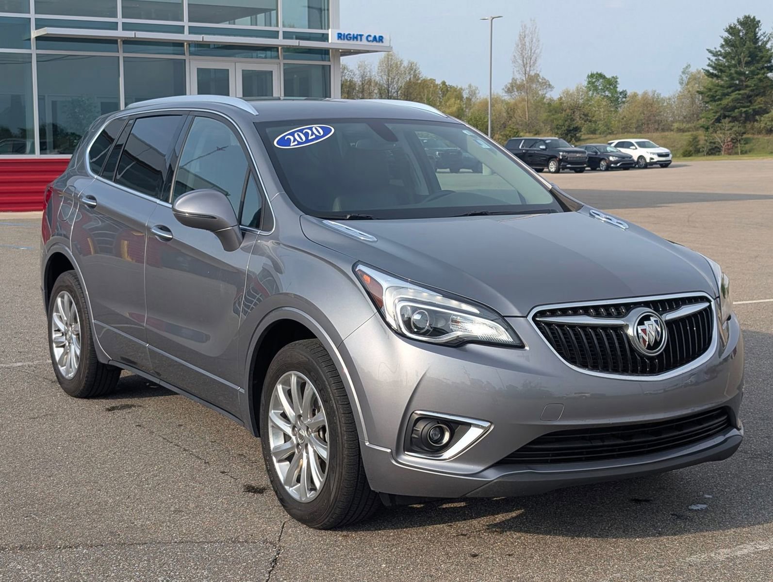 Used 2020 Buick Envision Essence w/ LPO, Active Package AWD/4WD image 3