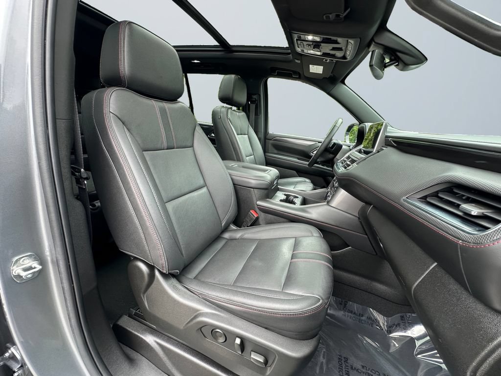 Used 2022 Chevrolet Tahoe RST w/ Luxury Package RWD image 15