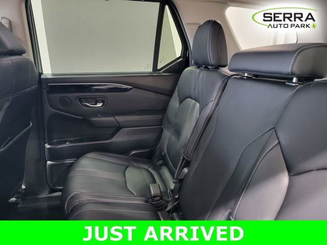 Used 2023 Honda Pilot Touring image 14