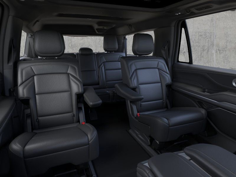 New 2026 Lincoln Navigator L Reserve AWD/4WD image 11
