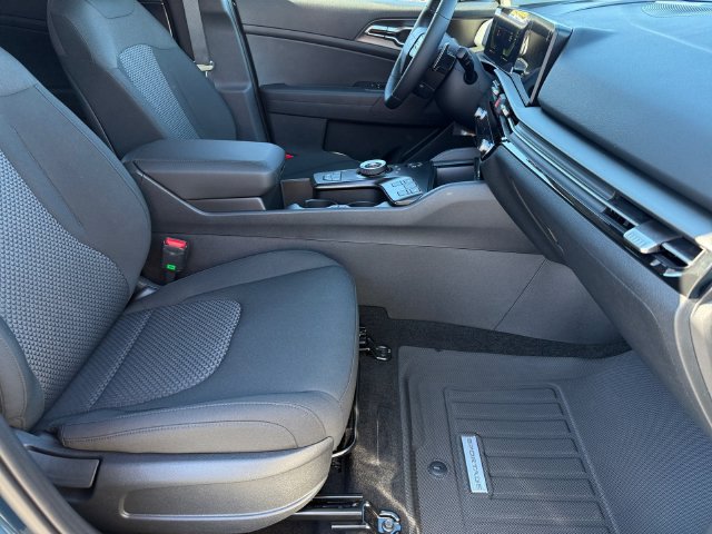 New 2027 Kia Sportage S FWD image 10