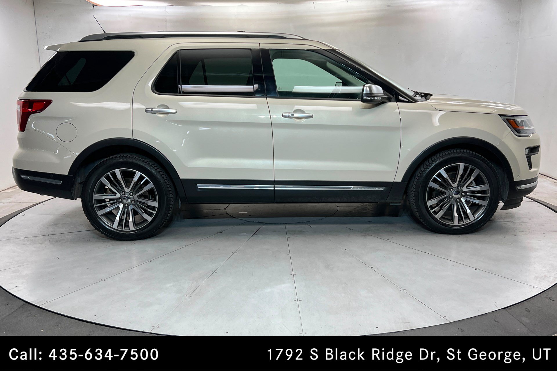 Used 2018 Ford Explorer Platinum AWD/4WD image 6