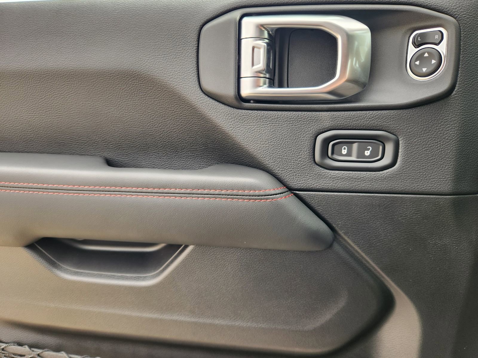 New 2026 Jeep Wrangler Unlimited Rubicon image 19