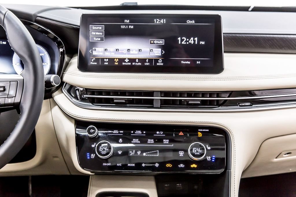 Used 2023 INFINITI QX60 Sensory w/ Vision Package AWD/4WD image 19