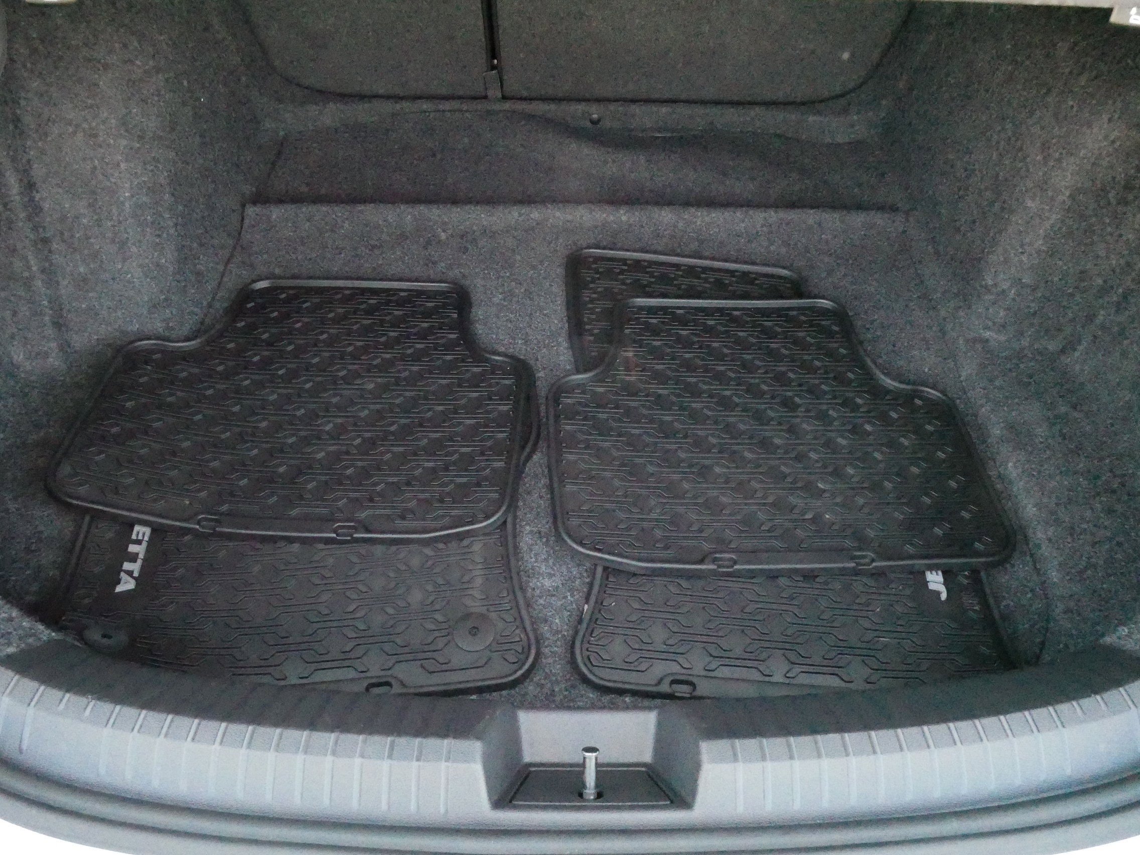 Certified 2023 Volkswagen Jetta S FWD image 18