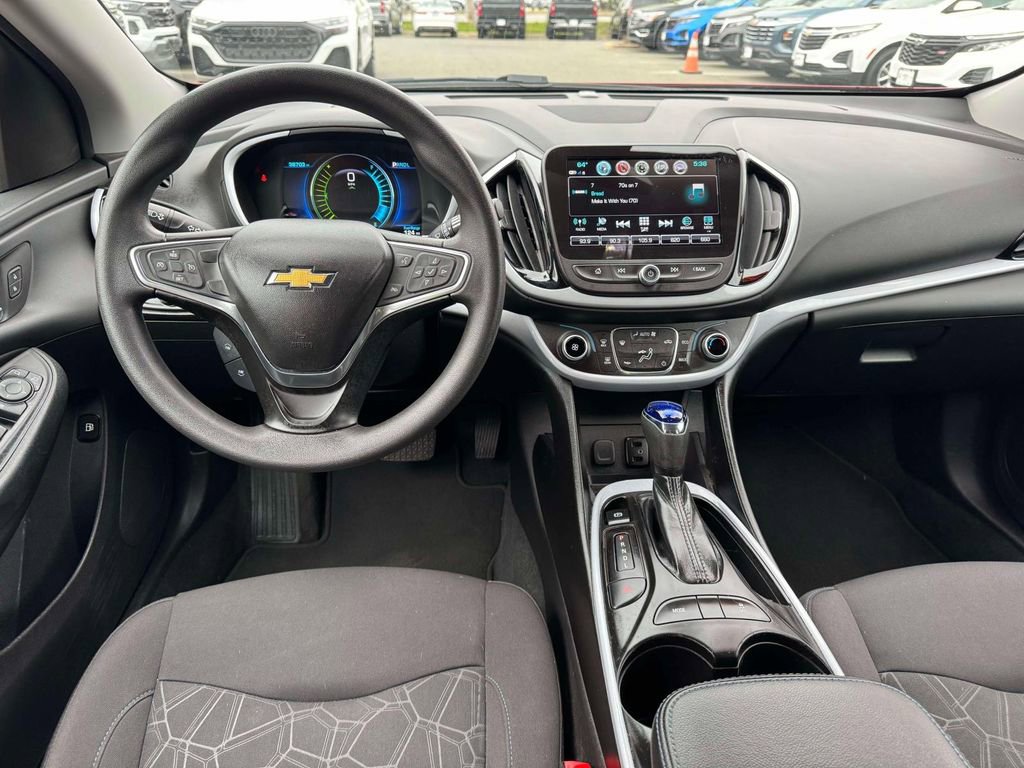 Used 2018 Chevrolet Volt LT FWD image 20