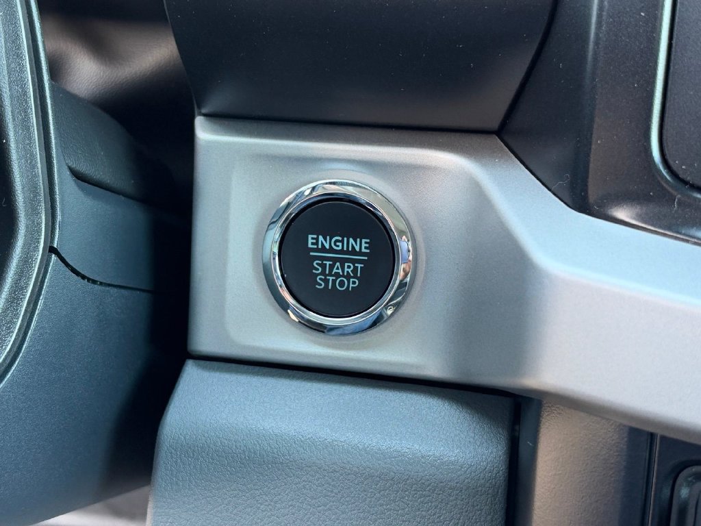 New 2027 Ford F250 XLT w/ XLT Premium Package AWD/4WD image 18