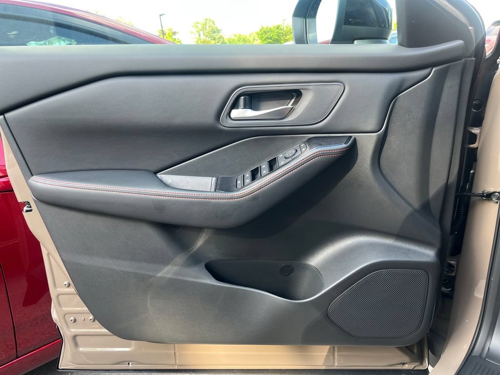 New 2026 Nissan Rogue SV AWD/4WD image 11