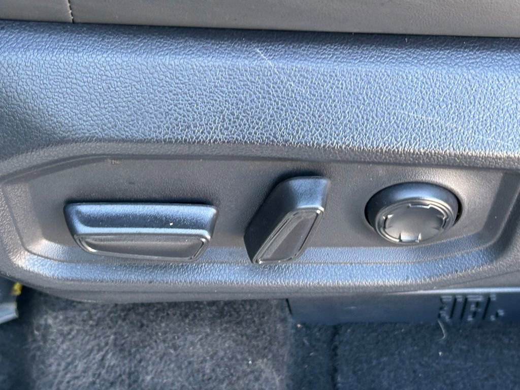 Used 2024 Toyota Sequoia Platinum AWD/4WD image 19