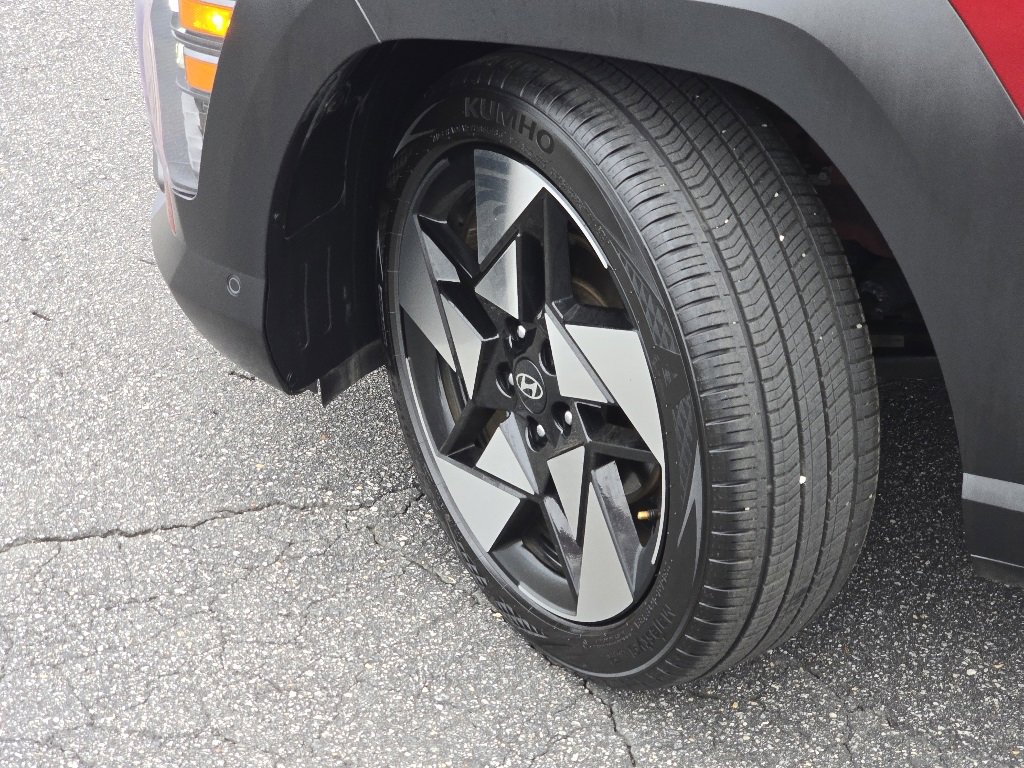 Used 2024 Hyundai Kona Limited image 26