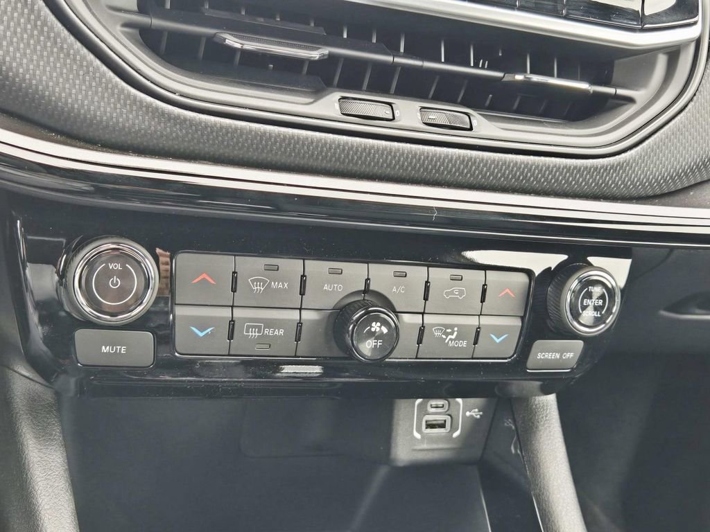 Certified 2026 Jeep Compass Limited AWD/4WD image 26