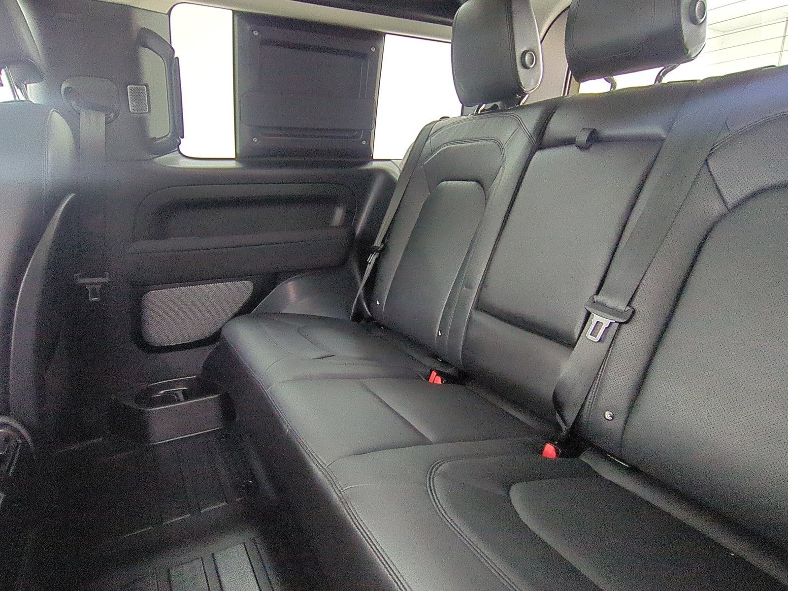 Used 2023 Land Rover Defender 90 S AWD/4WD image 22