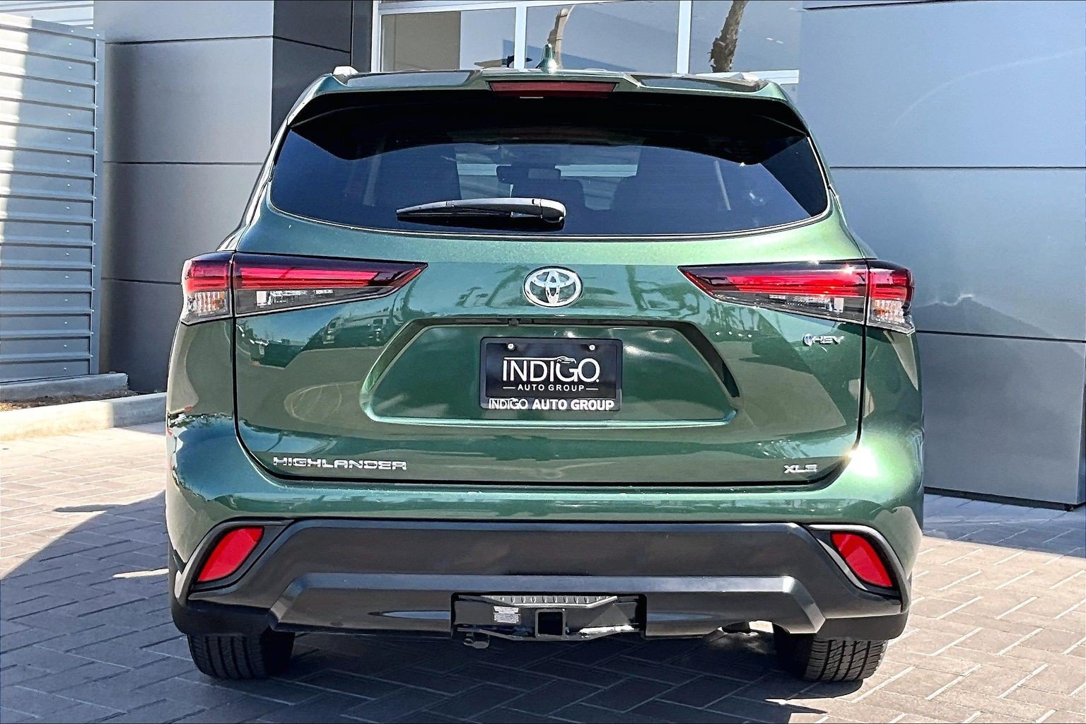 Used 2025 Toyota Highlander XLE AWD/4WD image 4