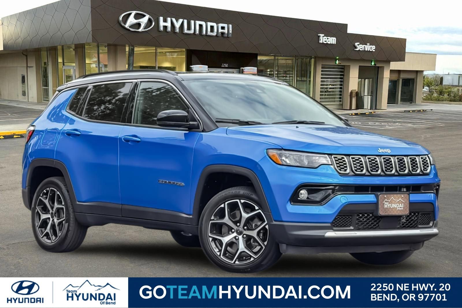 Used 2025 Jeep Compass Limited AWD/4WD image 1