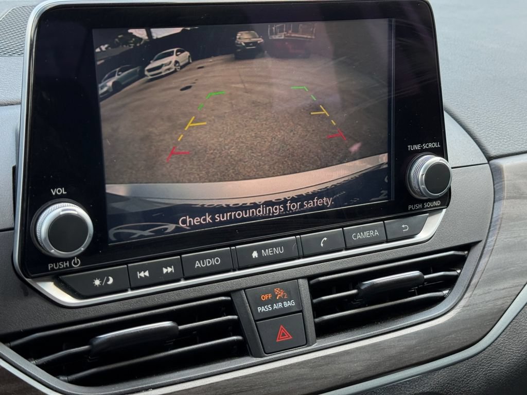Used 2025 Nissan Altima 2.5 SV FWD image 34