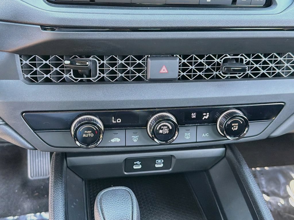 Used 2025 Honda Accord LX image 11