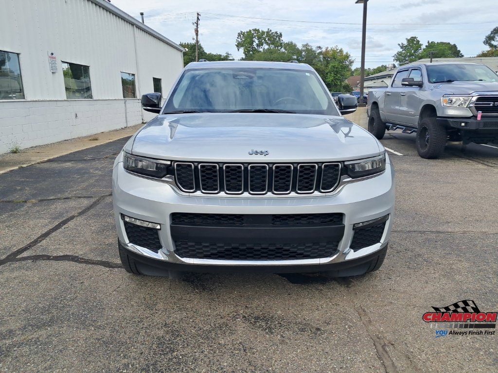 Used 2021 Jeep Grand Cherokee L Limited AWD/4WD image 10