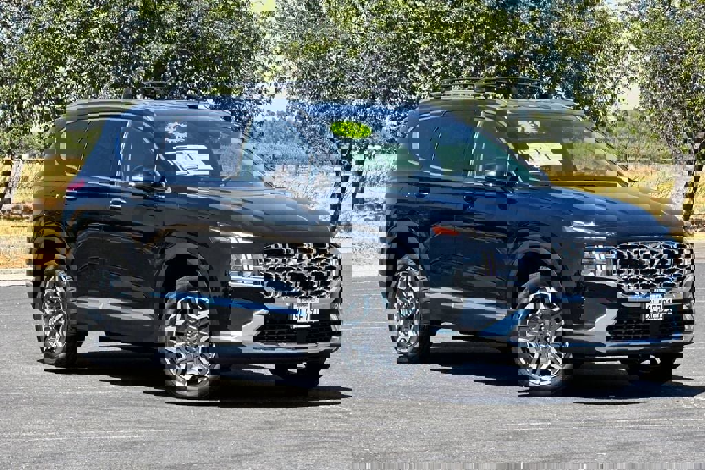 Used 2023 Hyundai Santa Fe SEL Convenience image 2