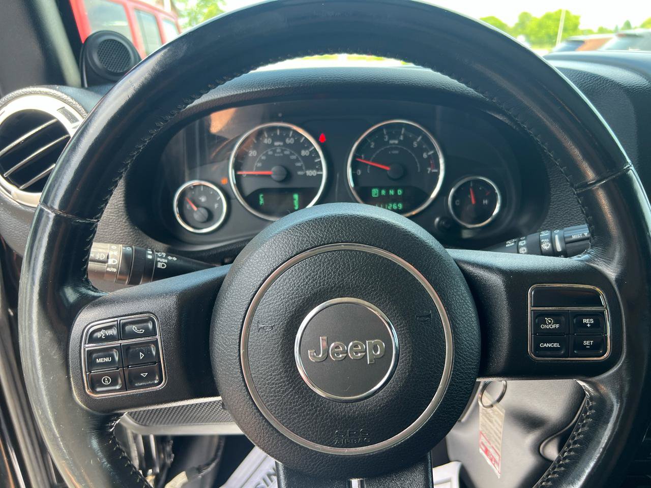 Used 2011 Jeep Wrangler Unlimited Sahara w/ Connectivity Group AWD/4WD image 21