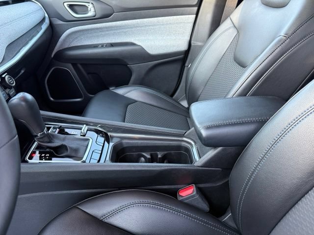 Used 2023 Jeep Compass Latitude w/ Convenience Group AWD/4WD image 23