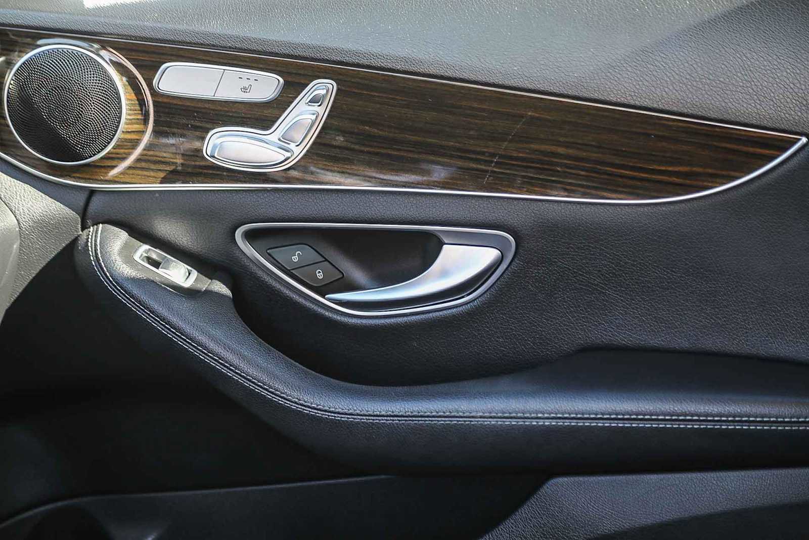 Used 2018 Mercedes-Benz C 300 4MATIC Sedan image 21