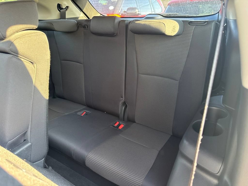 Used 2023 Toyota Highlander LE AWD/4WD image 11