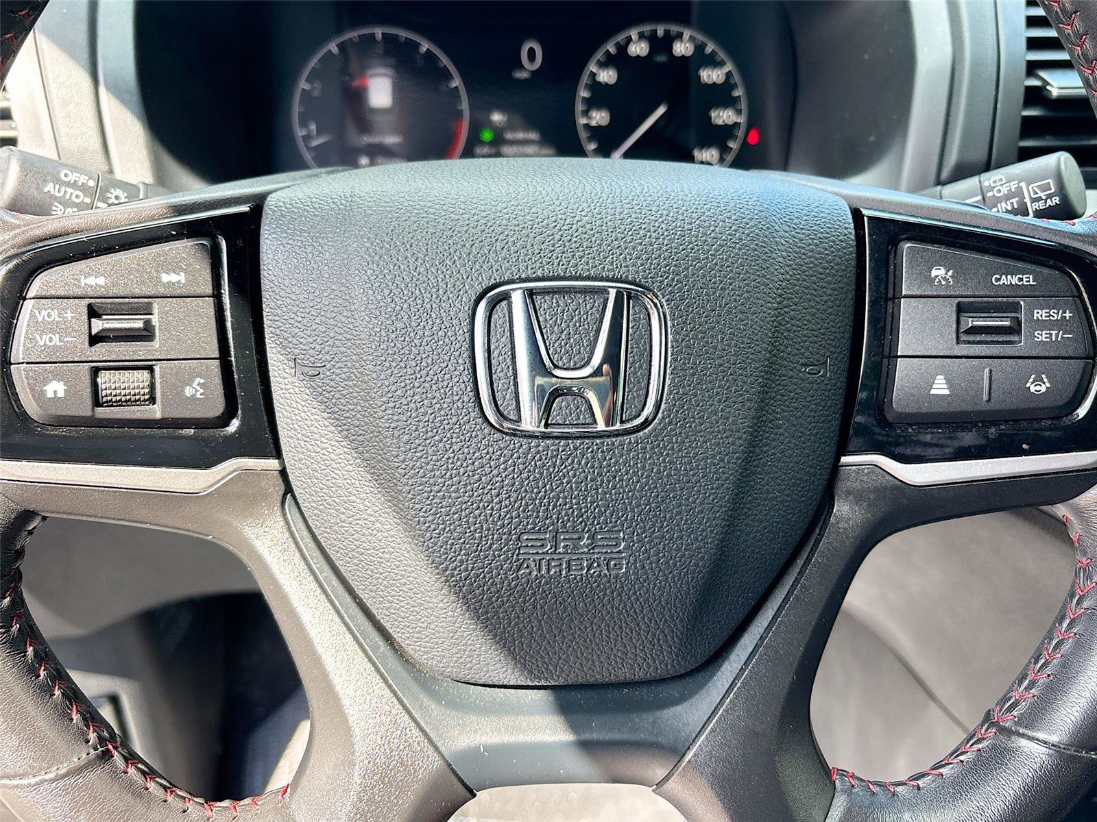 Used 2025 Honda Odyssey Sport-L image 12