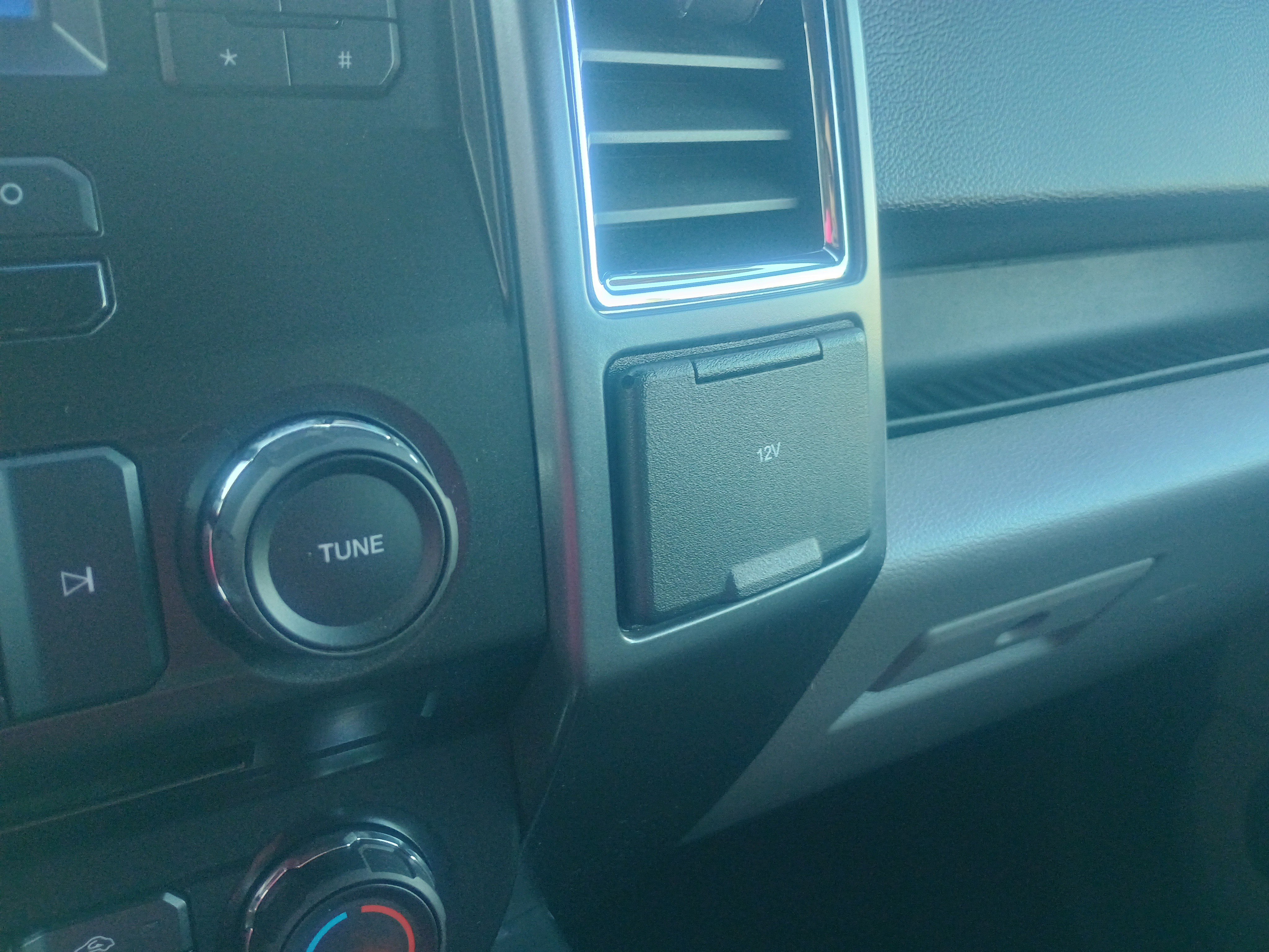 Used 2017 Ford F150 XLT image 32