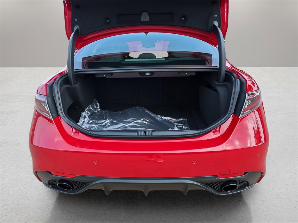 New 2025 Alfa Romeo Giulia Intensa w/ Driving Assist Package image 26