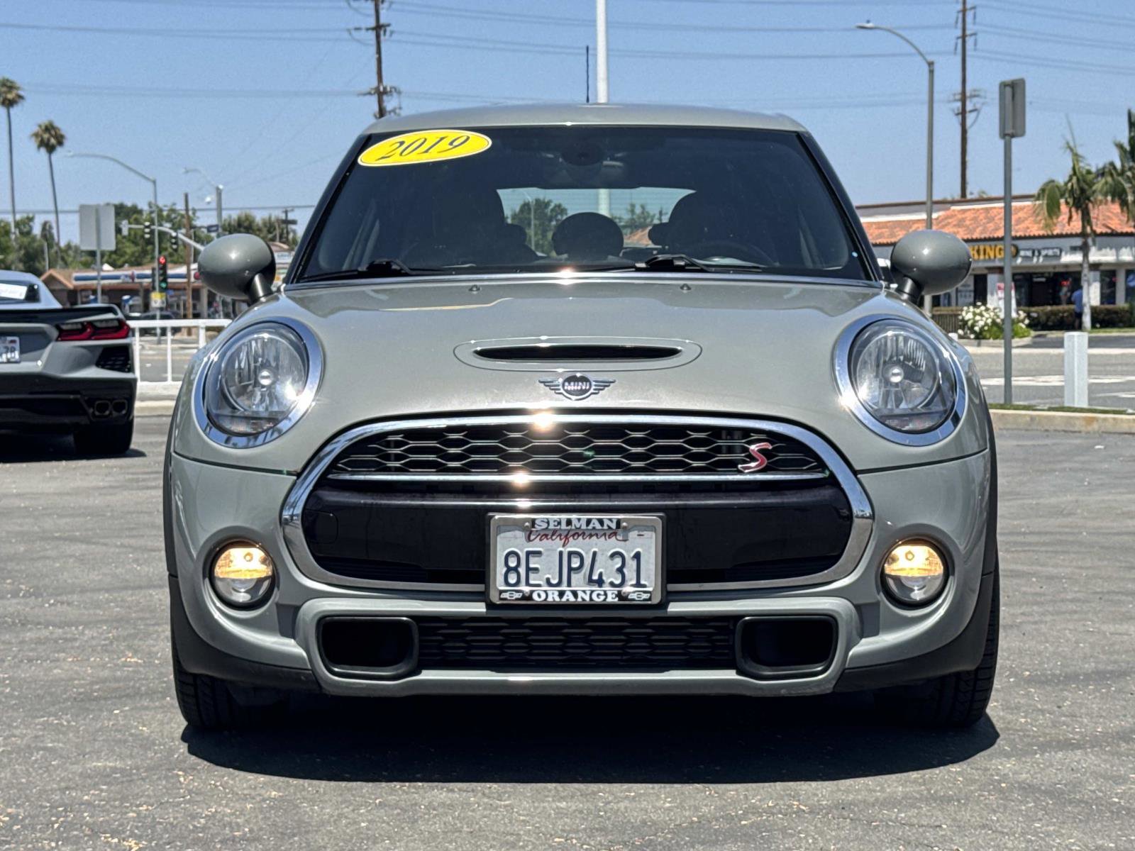 Used 2019 MINI Cooper S w/ Signature Upholstery Package FWD image 2