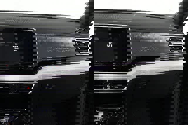 New 2026 Volkswagen Atlas Cross Sport SEL Premium R-Line image 27