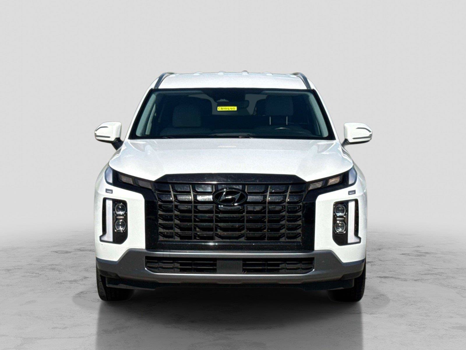 Used 2025 Hyundai Palisade SEL FWD image 2