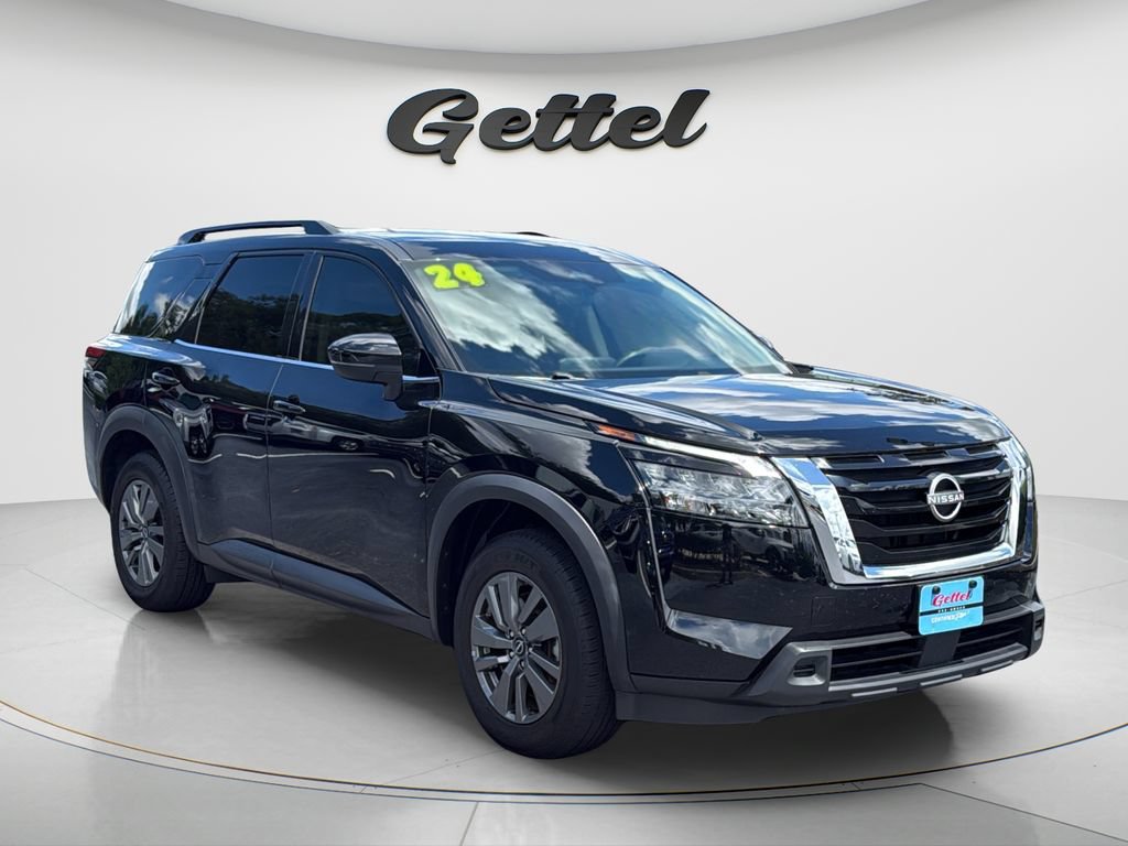 Used 2024 Nissan Pathfinder SV FWD image 3