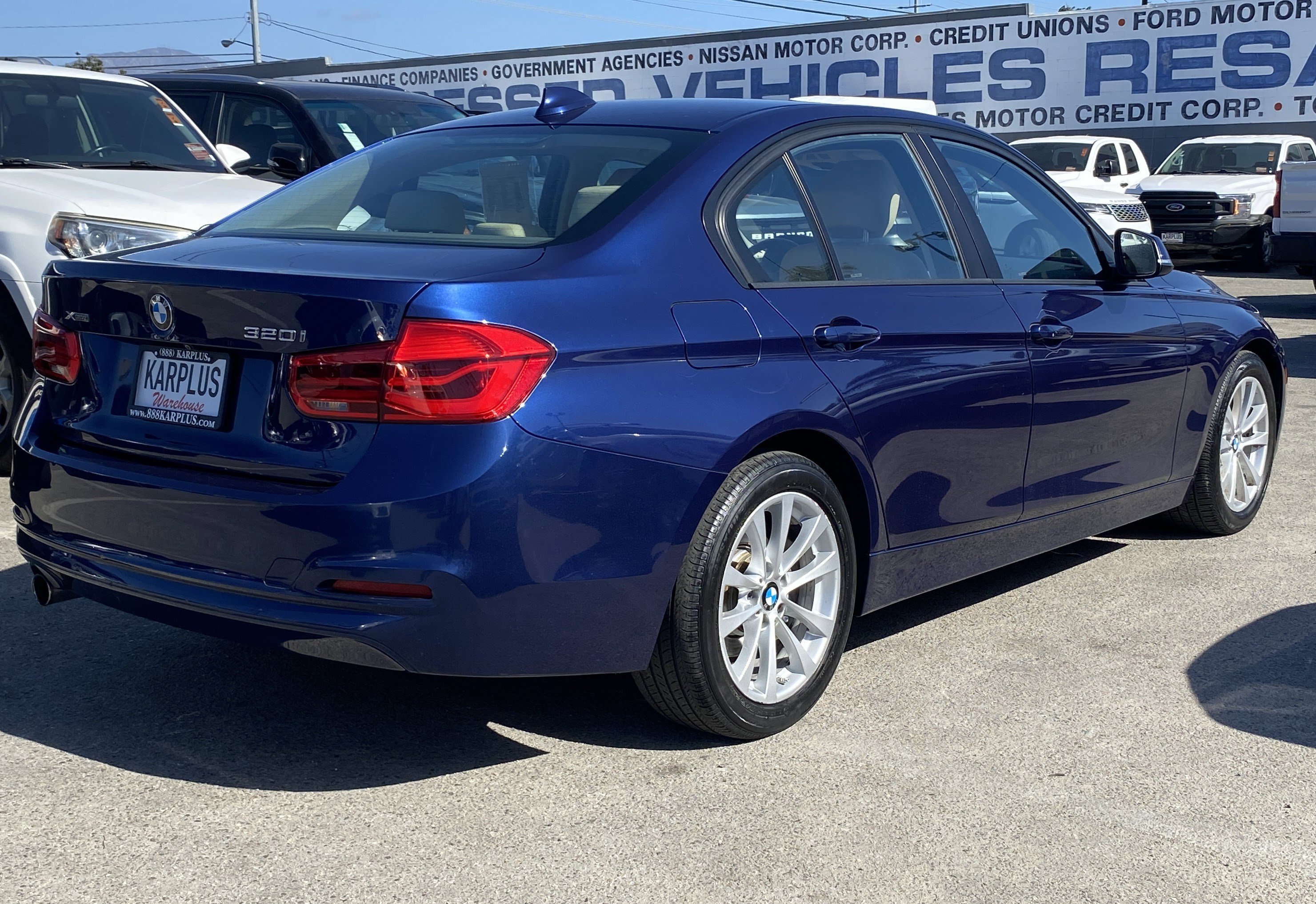 Used 2018 BMW 320i xDrive Sedan image 7