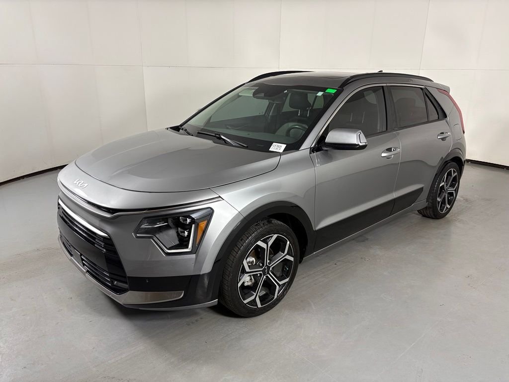 Used 2023 Kia Niro SX Touring FWD image 4