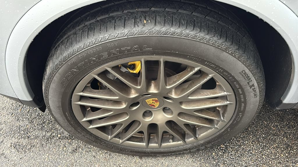 Used 2017 Porsche Cayenne Platinum Edition AWD/4WD image 34