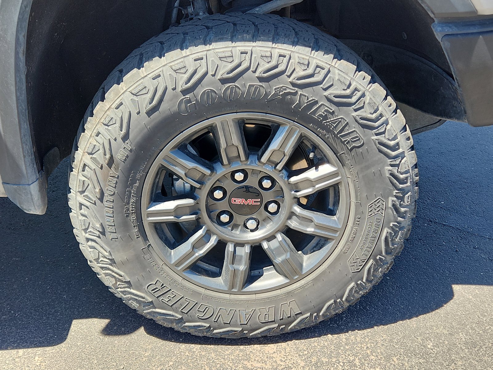 Used 2024 GMC Sierra 1500 AT4X AWD/4WD image 7