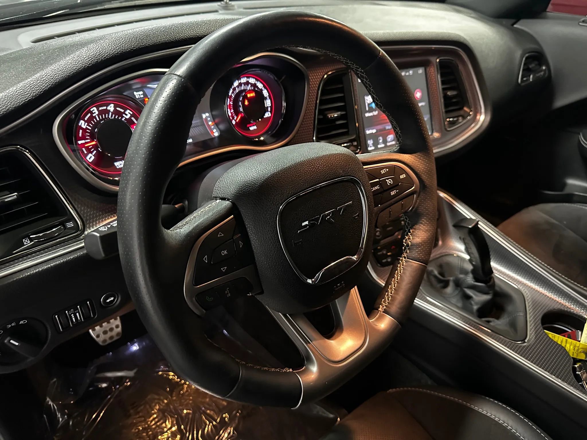 Used 2016 Dodge Challenger SRT Hellcat image 9