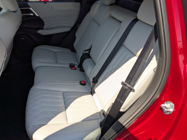 New 2026 Mitsubishi Outlander SEL FWD image 20