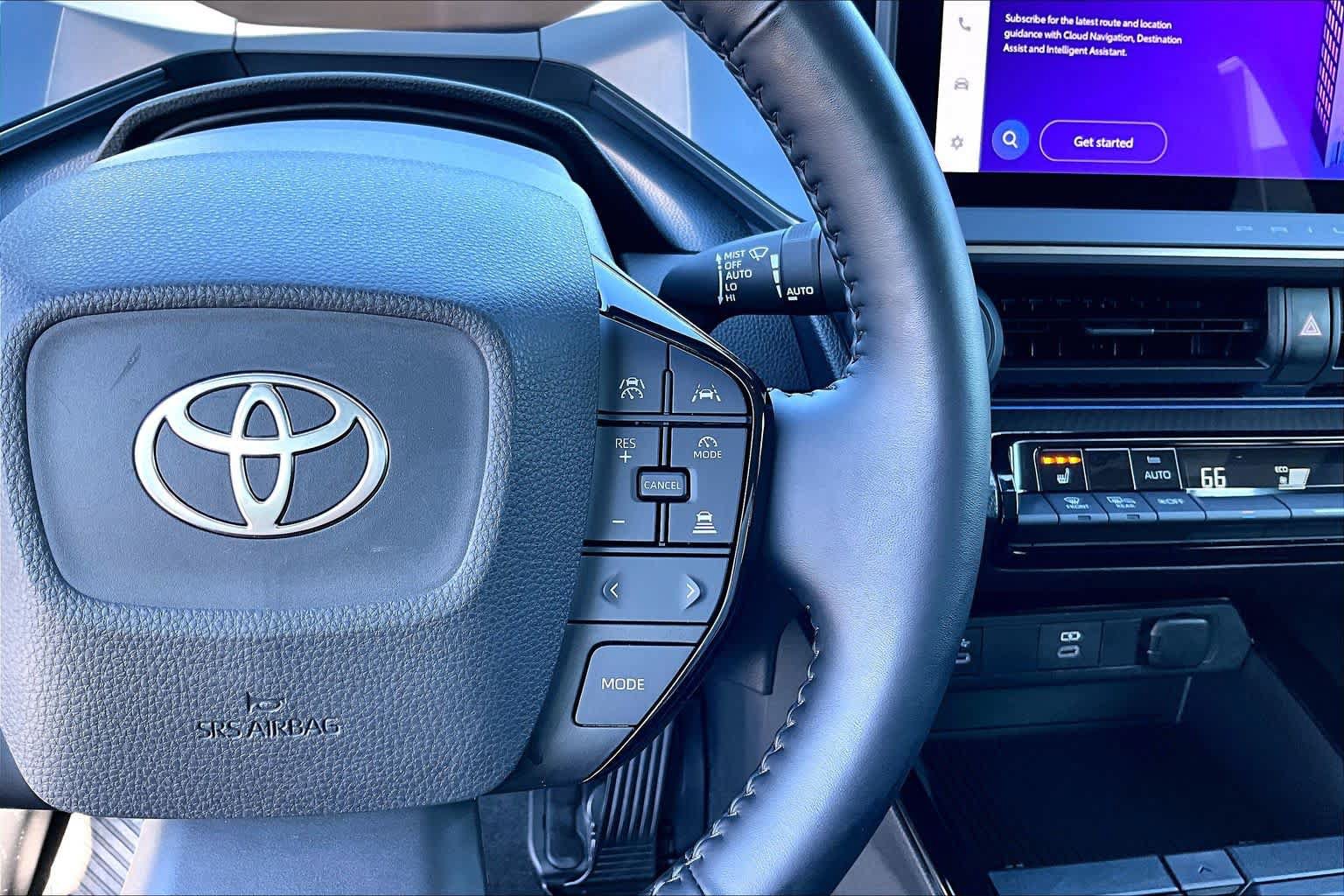 Used 2024 Toyota Prius XLE FWD image 22