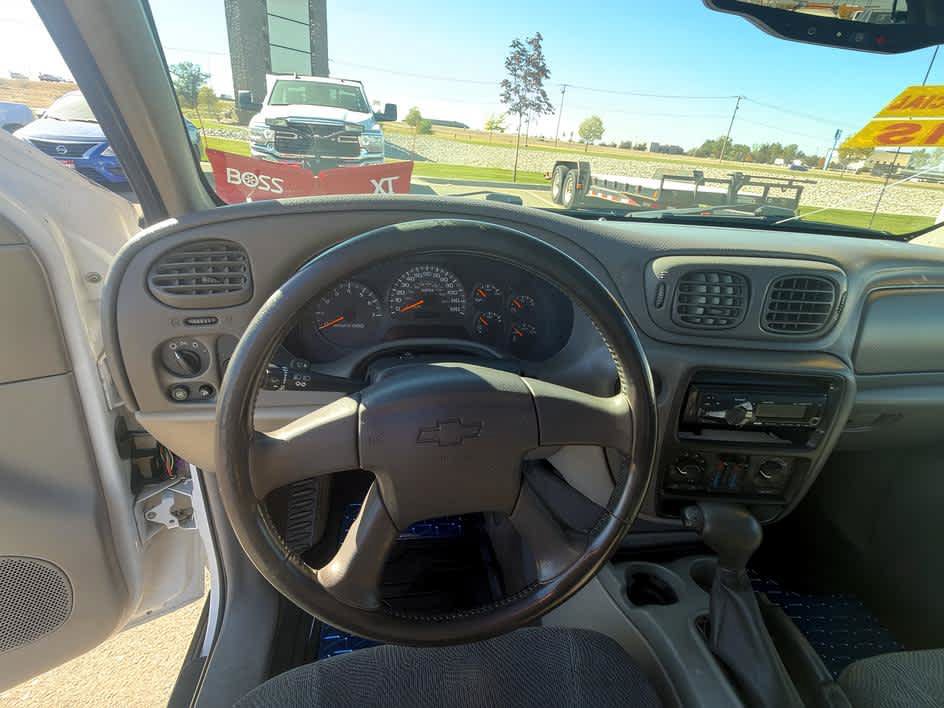 Used 2002 Chevrolet TrailBlazer LT AWD/4WD image 14