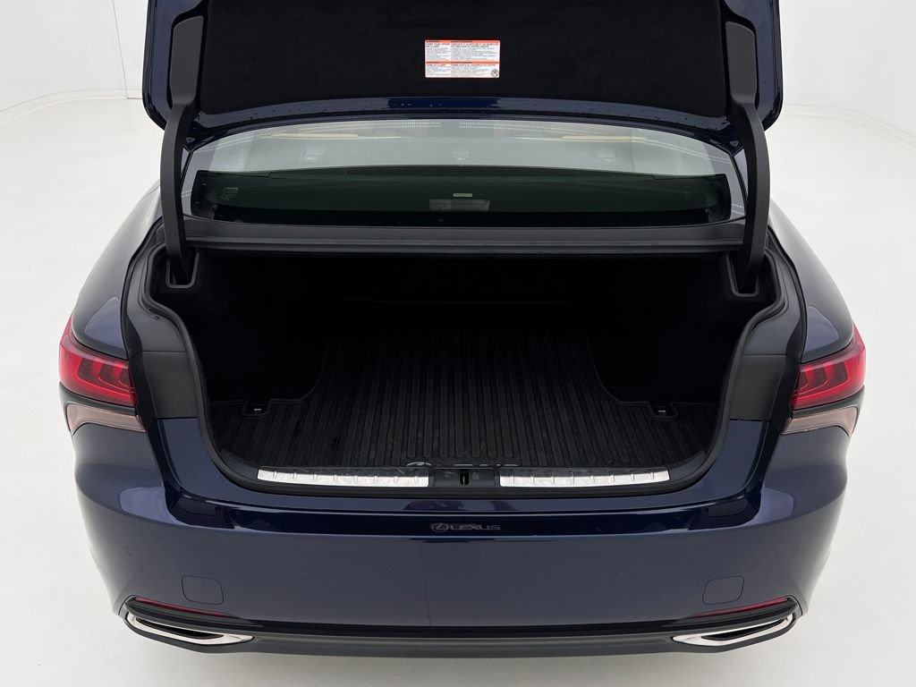 Used 2023 Lexus LS 500 AWD w/ Luxury Package image 18