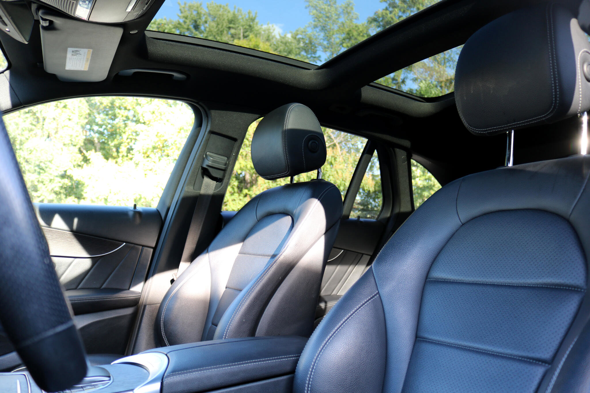 Used 2020 Mercedes-Benz GLC 300 4MATIC image 36