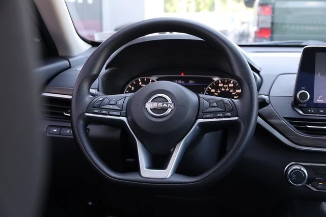 Certified 2025 Nissan Altima 2.5 SV FWD image 23