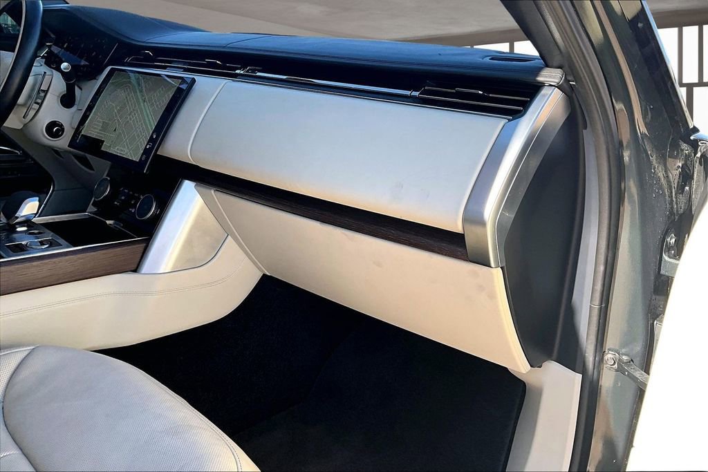 Used 2023 Land Rover Range Rover Autobiography image 16
