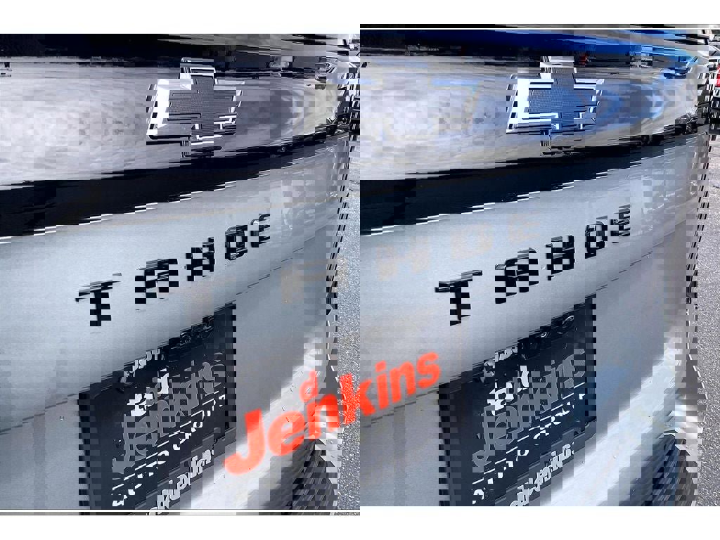 Used 2025 Chevrolet Tahoe Premier AWD/4WD image 33