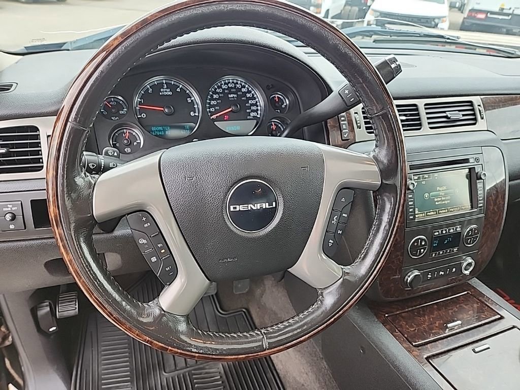Used 2011 GMC Sierra 1500 Denali AWD/4WD image 9