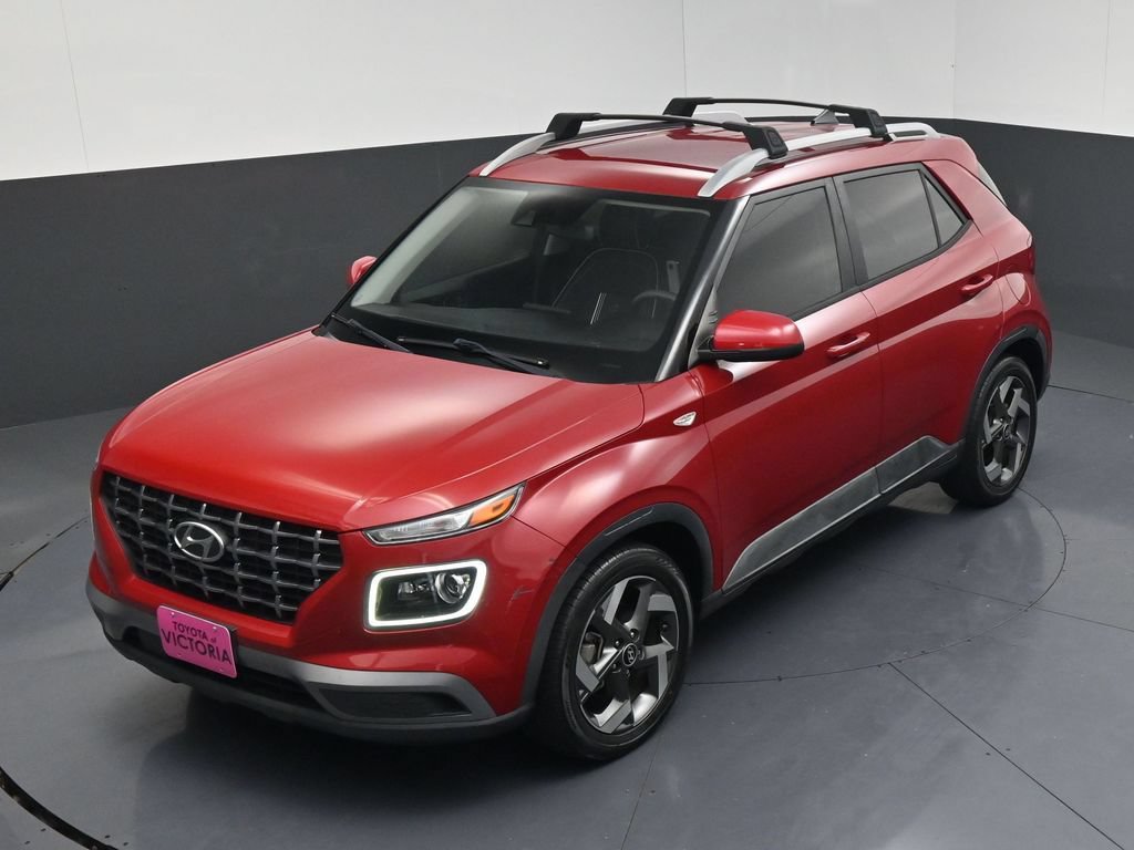 Used 2022 Hyundai Venue Limited FWD image 18