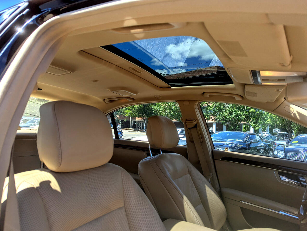 Used 2010 Mercedes-Benz S 550 4MATIC image 39