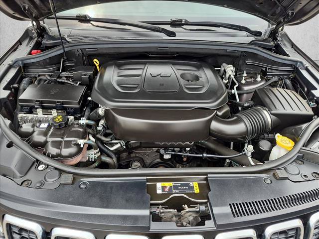 Used 2021 Jeep Grand Cherokee Laredo AWD/4WD image 24